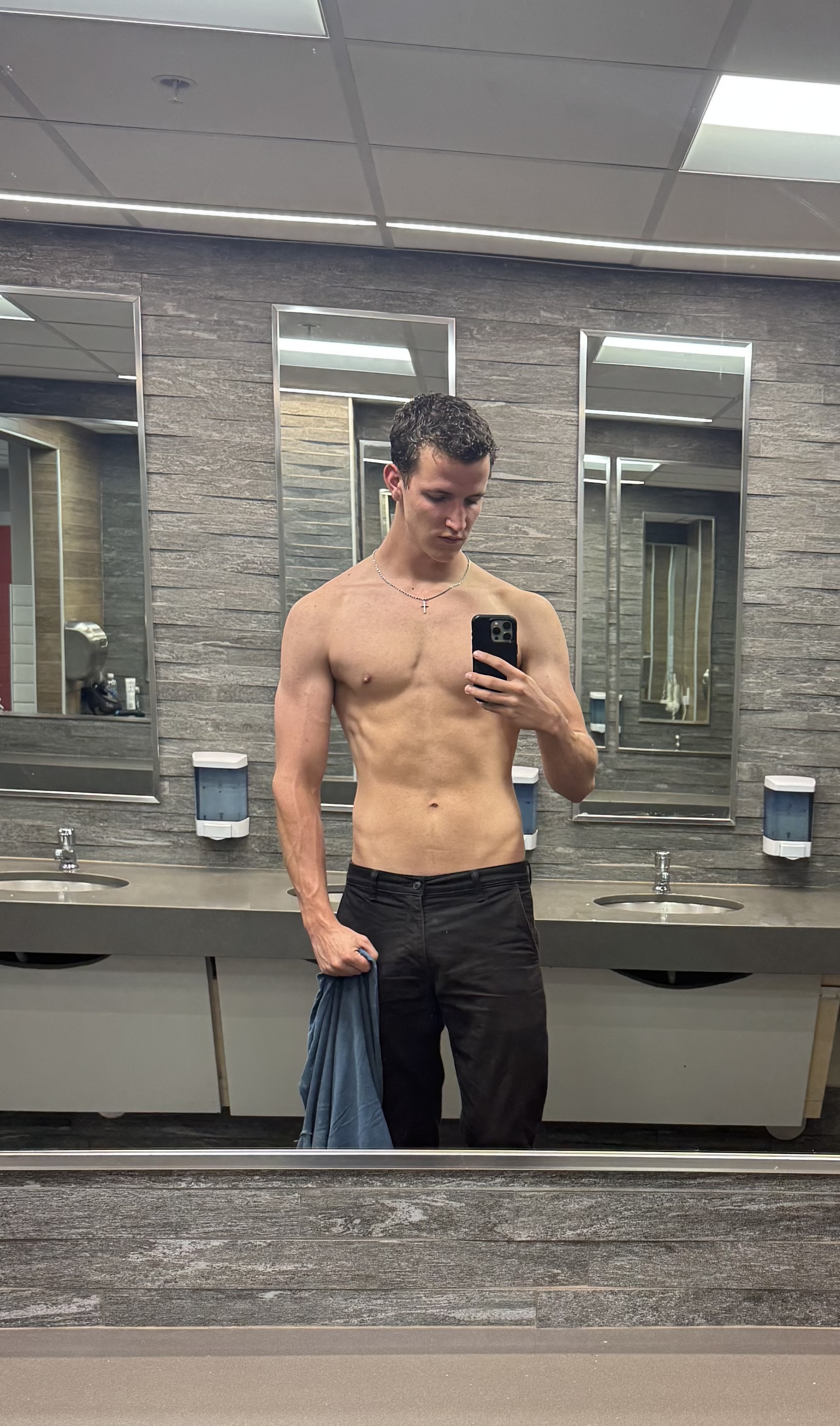 Rafael in a gym mirror photo